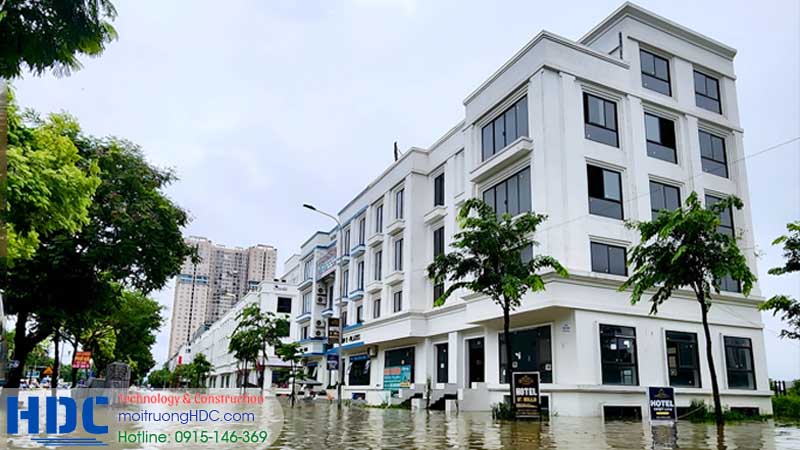 Tình trạng mỗi khi trời mưa - khu biệt thự triệu đô ở hà nội ngập sâu