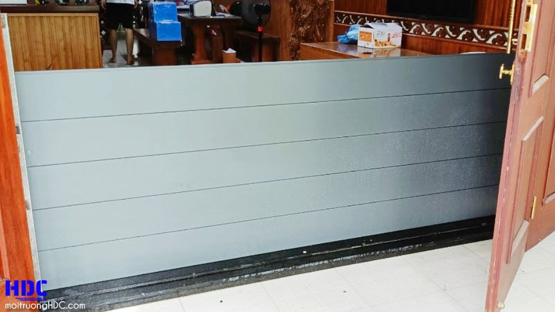 Người dân hà nội rất cần vách ngăn nước trong mùa mưa