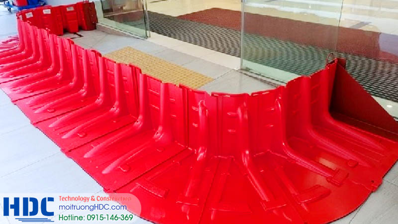 vách ngăn nước bằng pvc nhẹ và cơ động