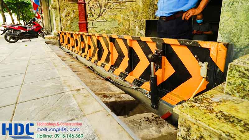 Công ty môi trường hdc thi công lắp đặt cửa chống ngập
