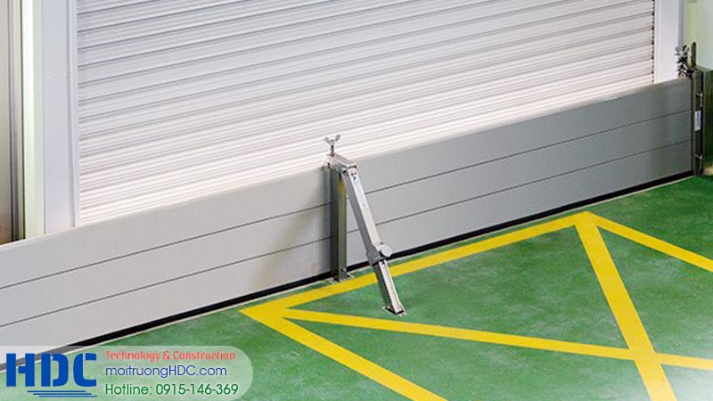 Các yếu tố ảnh hưởng đến thời gian thi công cửa chống ngập
