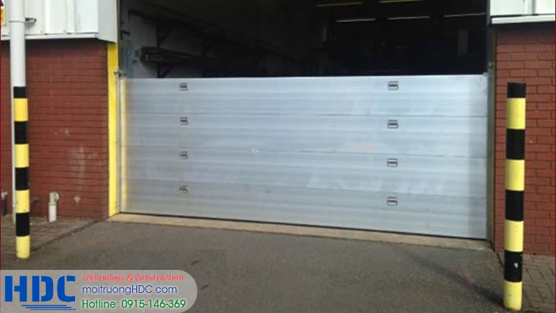 HDC là công ty môi trường uy tín thi công cửa chắn nước tháo lắp bằng tay